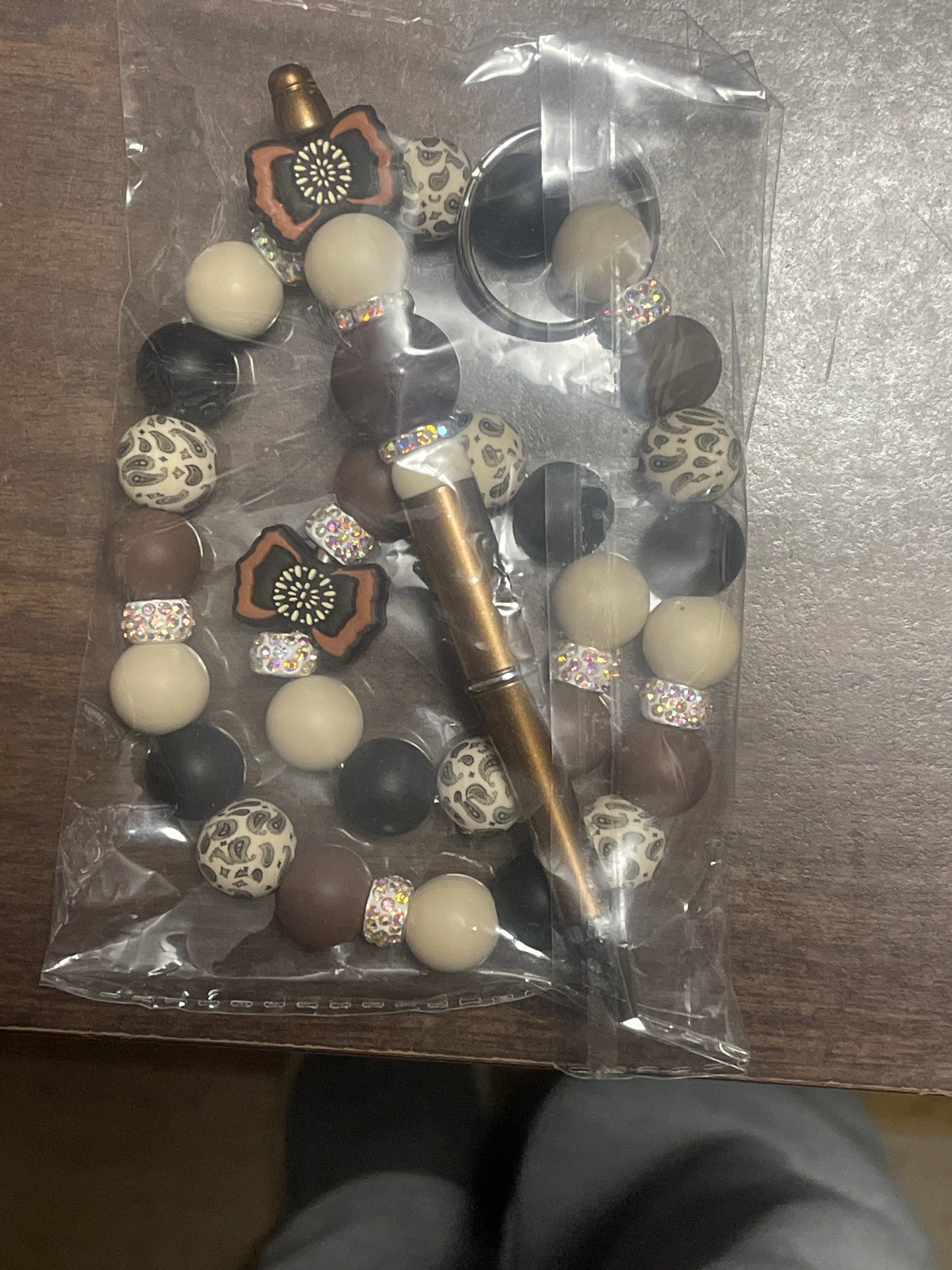 Pen / Wristlet / Cupcharm Set